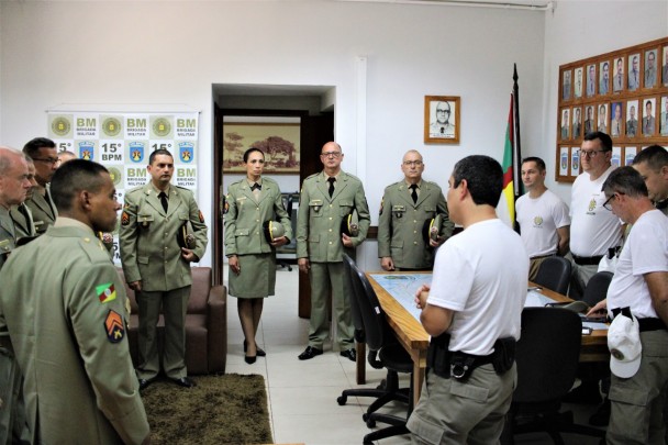 APRESENTAÇÃO DOS NOVOS SGTS 6