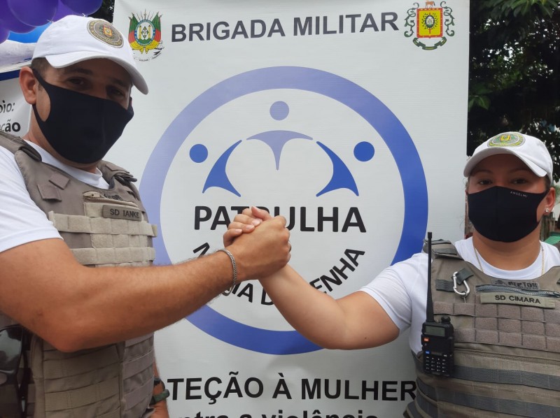 Brigada MIlitar na blitz de enfrentamento à violência contra as mulheres, em Torres.