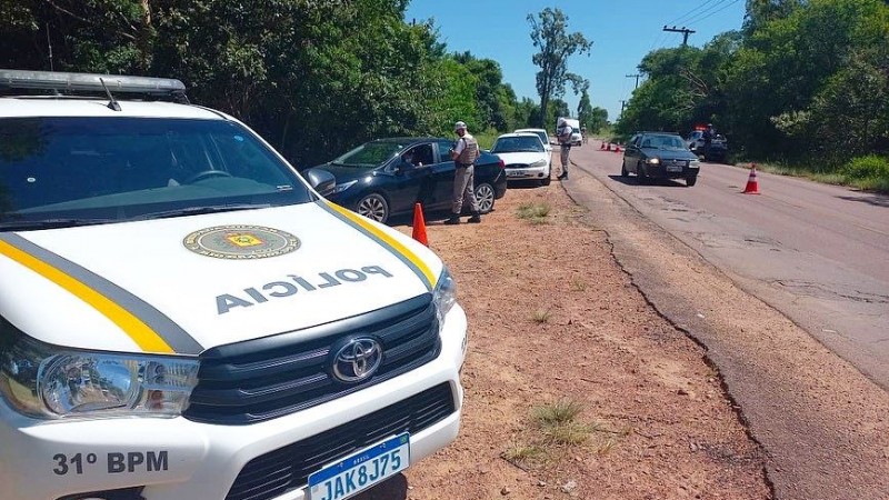 Brigada Militar realiza pontos de barreira em Guaíba