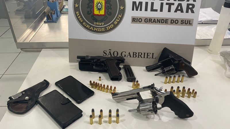 trio é preso por porte ilegal