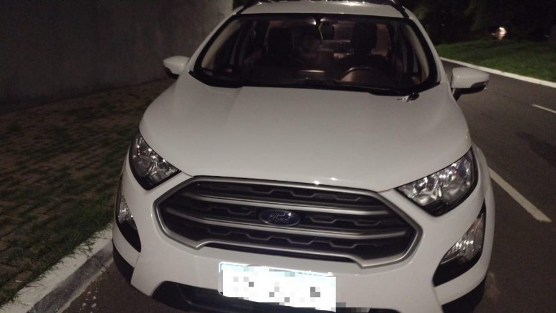 Ve&iacute;culo que havia sido roubado no bairro Vila Quitandinha foi recuperado. 
