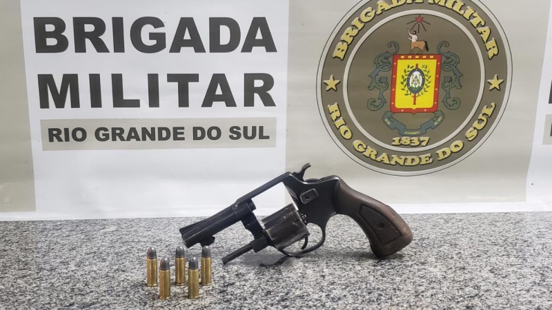 Pris&atilde;o por porte ilegal de arma