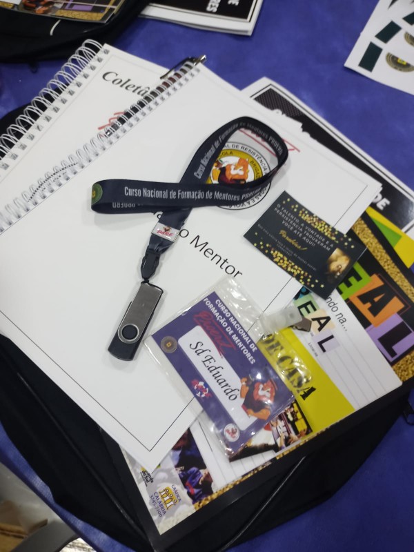 material do curso de mentor Proerd