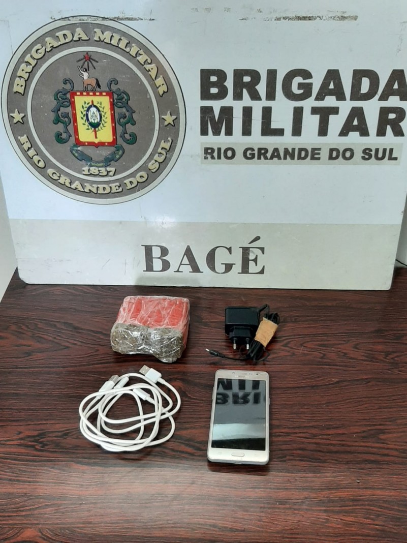 PRESO AP&Oacute;S ARREMESSAR DROGAS