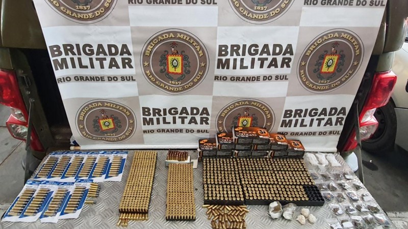 21ºBPM apreende munições e drogas