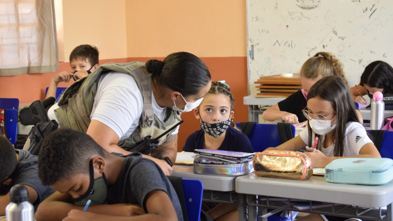 Em Cachoeirinha, somente no ano de 2022, ser&atilde;o aproximadamente 1.200 alunos formados na rede de ensino. 