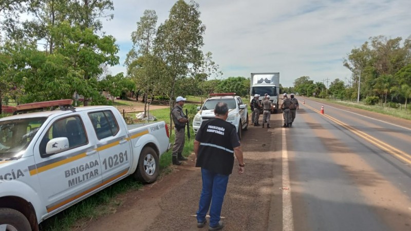 abordagem de caminh&atilde;o