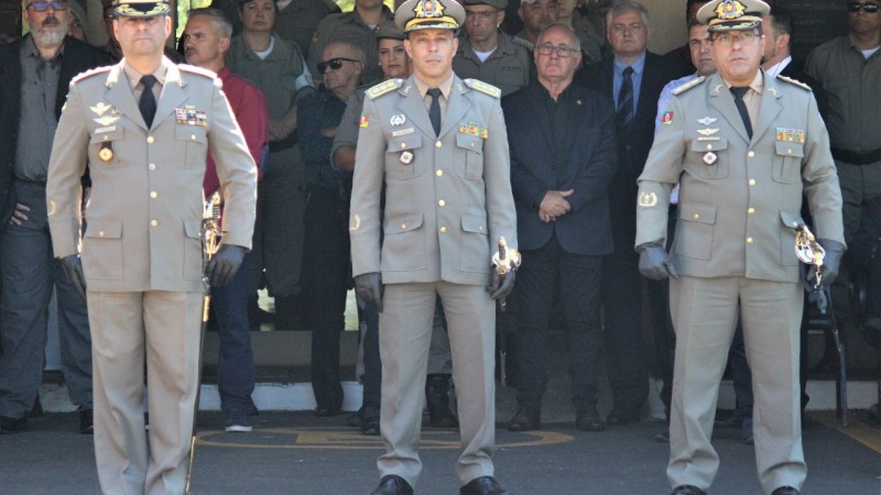 Passagem de comando do Comando de Policiamento Metropolitano,na manh&atilde; desta ter&ccedil;a-feira (29/3), em Canoas. Na ocasi&atilde;o o Cel Alexandre da Rosa, que foi para Reserva, passou o Comando Metropolitano para o Cel Leandro de Oliveira da Luz.