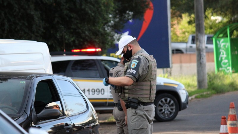 Recupera&ccedil;&atilde;o de 3 ve&iacute;culos automotores na cidade de Nova Santa Rita