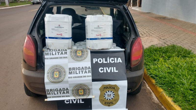 Brigada Militar e Polícia Civil prendem mulher por contrabando de agrotóxicos em Três Passos