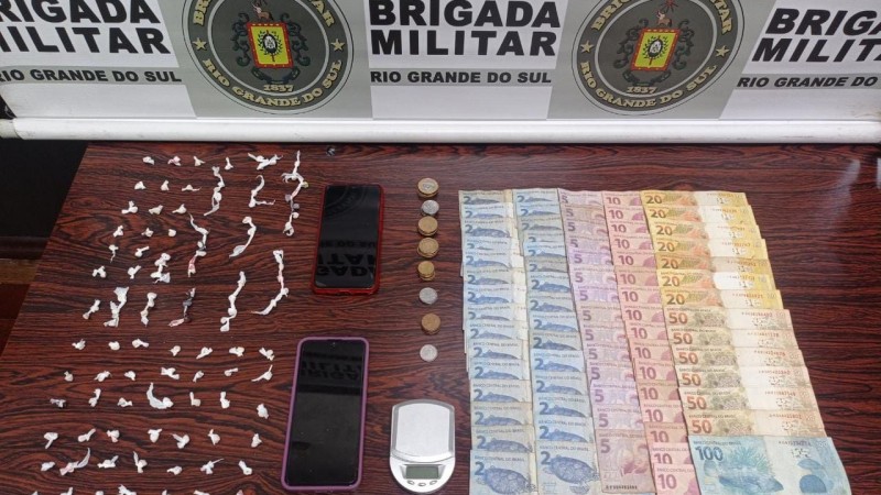 drogas, dinheiro e celulares