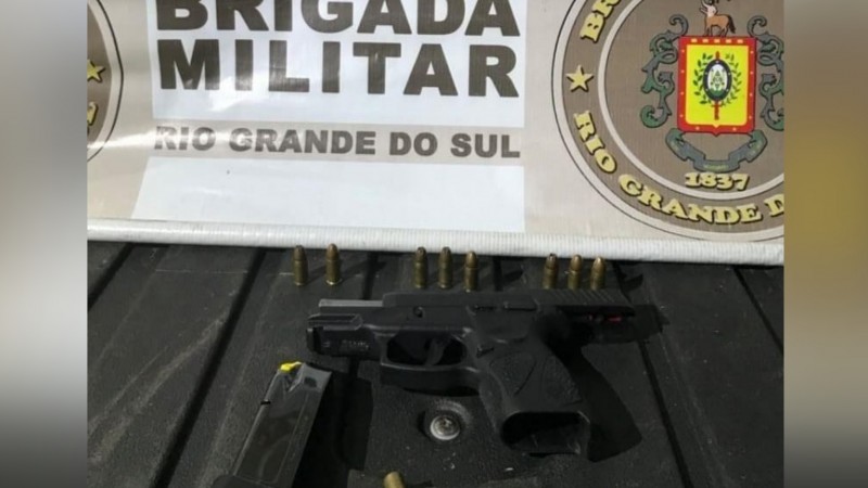 21ºBPM arma apreendida no bairro Lami