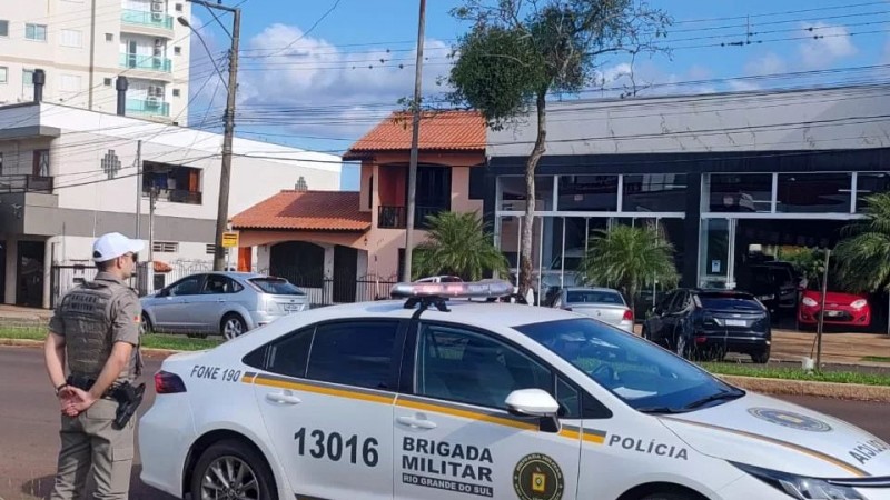 Brigada Militar prende homem por tentativa de roubo a pedestre em Três Passos