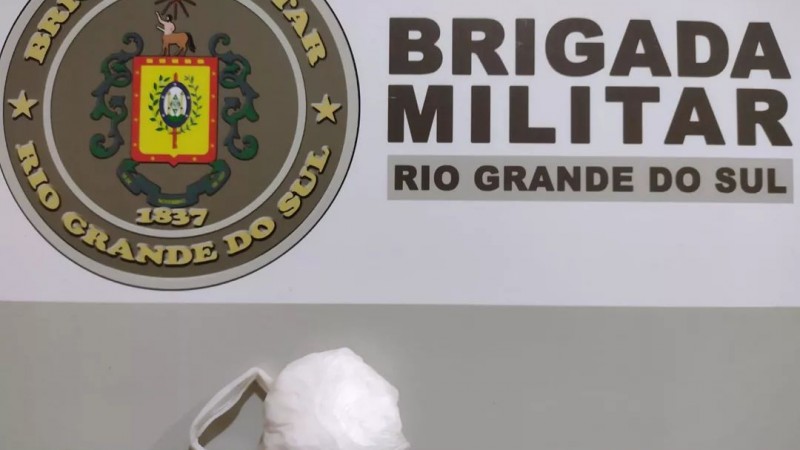 Brigada Militar prende dois homens por tráfico de drogas em Coronel Bicaco