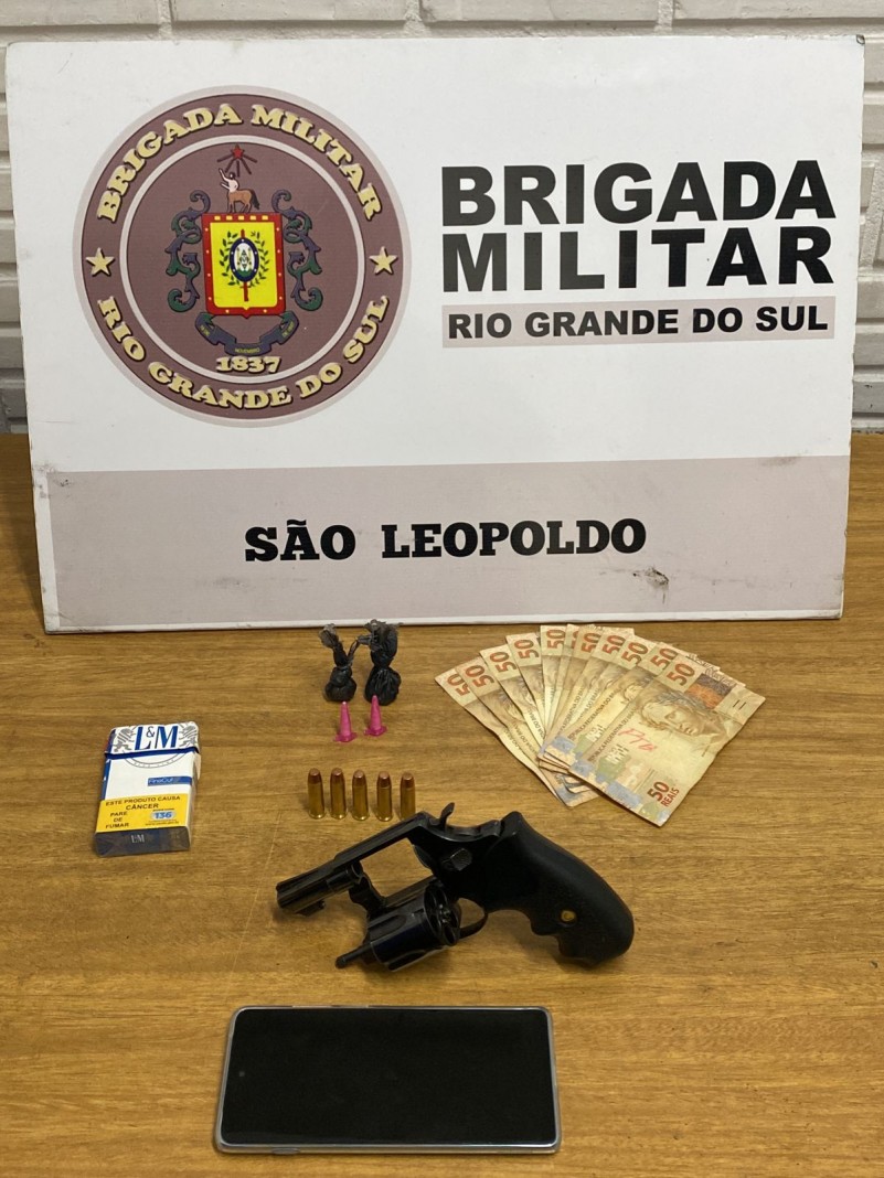 homem é preso com arma de fogo pela bm de são leopoldo