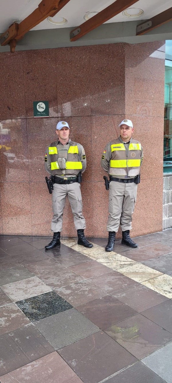 Alunos sargentos da Brigada Militar realizam ações de policiamento em São Leopoldo (5)