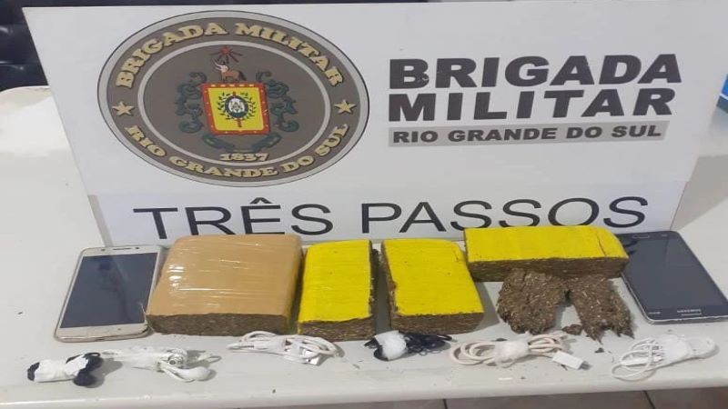 Brigada Militar apreende drogas e telefones ap&oacute;s arremesso no p&aacute;tio do Pres&iacute;dio Estadual de Tr&ecirc;s Passos