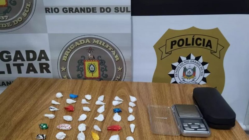 Opera&ccedil;&atilde;o integrada entre Brigada Militar e Pol&iacute;cia Civil resulta em pris&atilde;o de casal por tr&aacute;fico de drogas em Tr&ecirc;s Passos