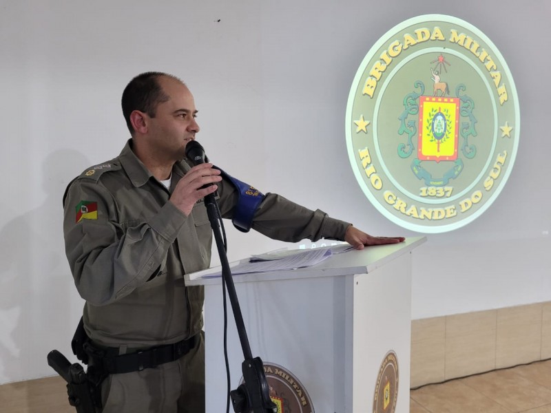 Comandante do 8º BPM, major Hax