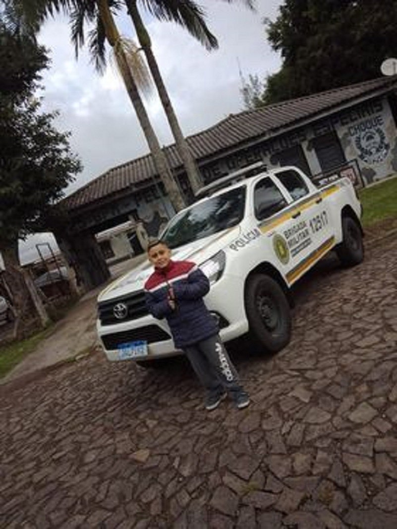 Luís Otávio e viatura
