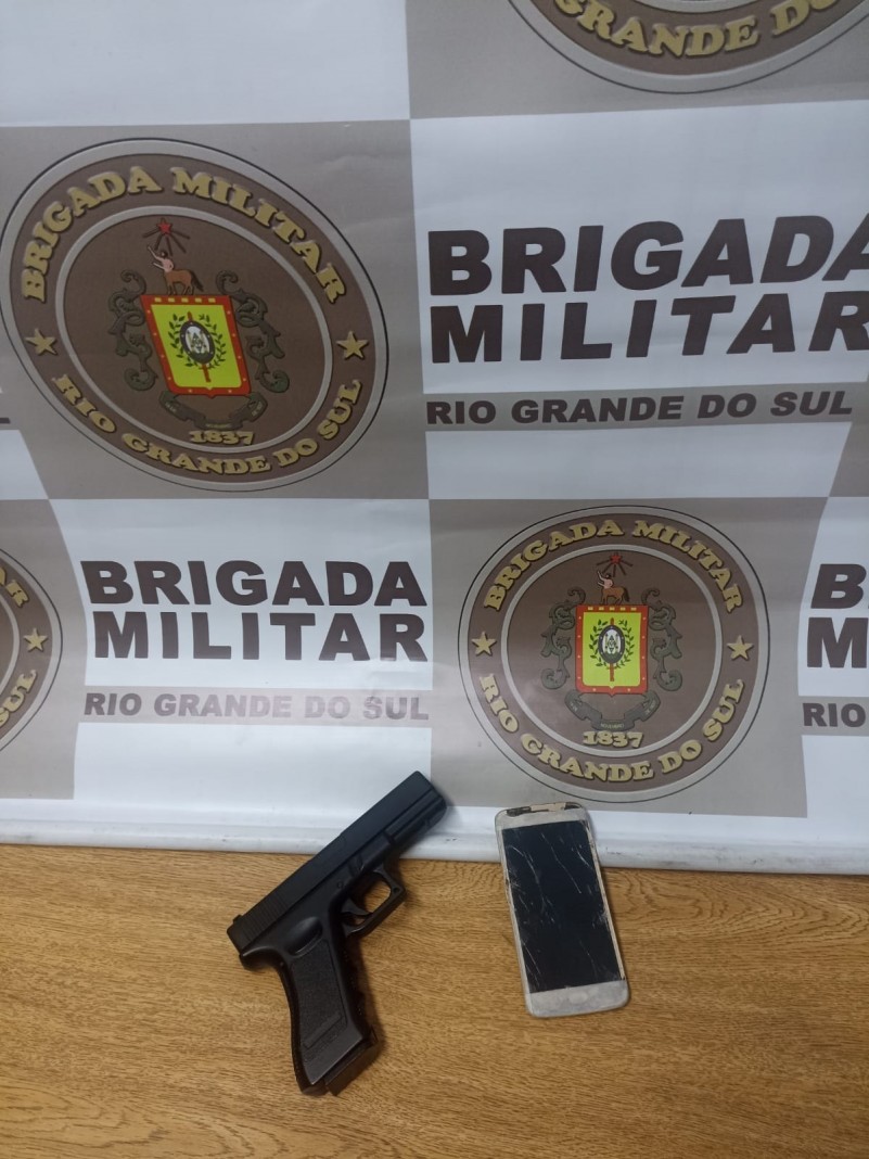 BM de São Leopoldo prende homem por roubo de veículo e roubo a comércio (2)