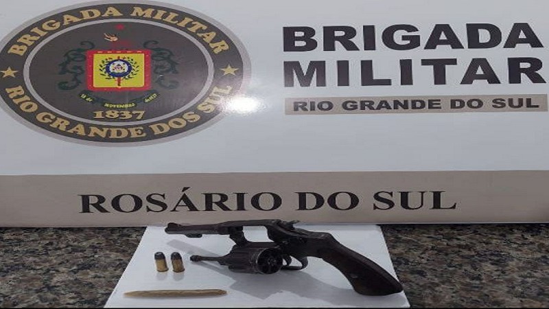 revolver e duas munições