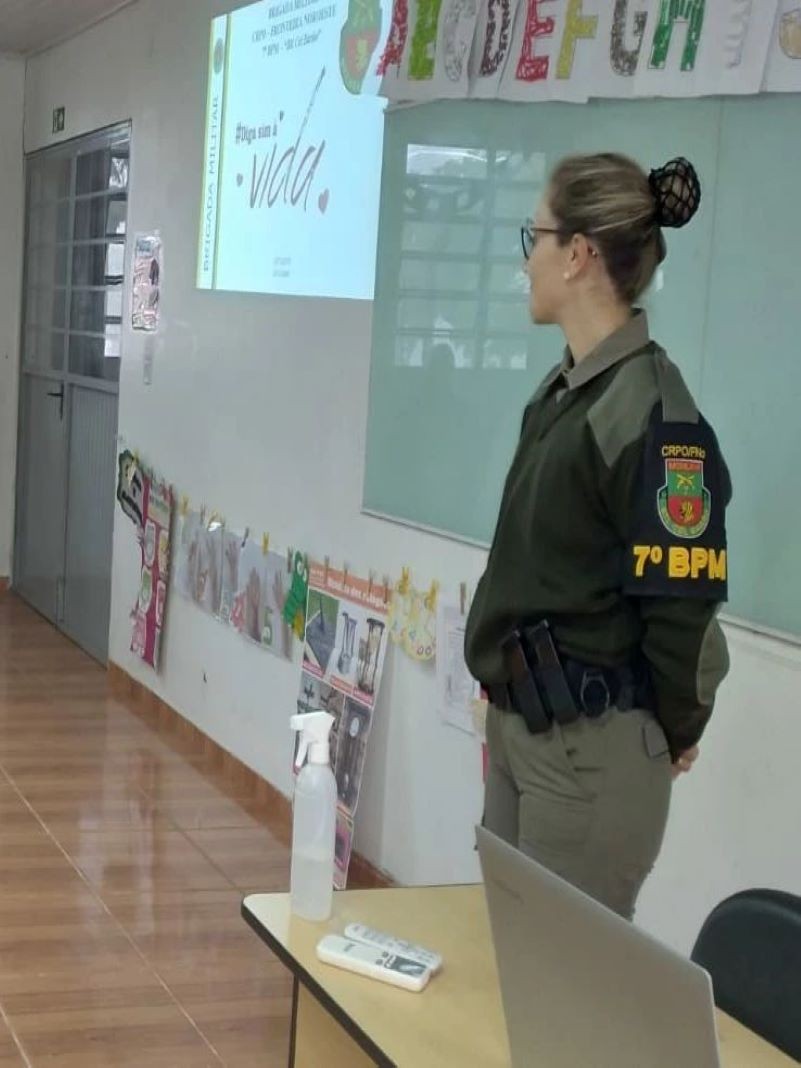 Brigada Militar participa de conversa sobre prevenção às drogas na Escola Municipal Independência em Esperança do Sul