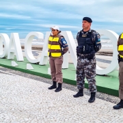 POLICIAIS MILITARES NO LETREIRO DE CAPÃO DA CANOA.