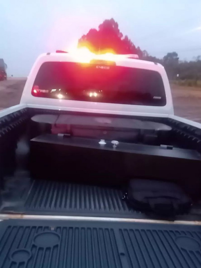 Cofre com arma levado pelos criminosos