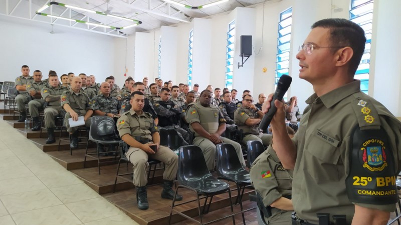 COMANDO DO 25° BPM REALIZA ENCONTRO COM EFETIVO (6)