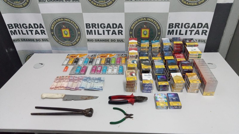 apreensão após prisão de dupla por furto/arrombamento em loja de Caxias do Sul