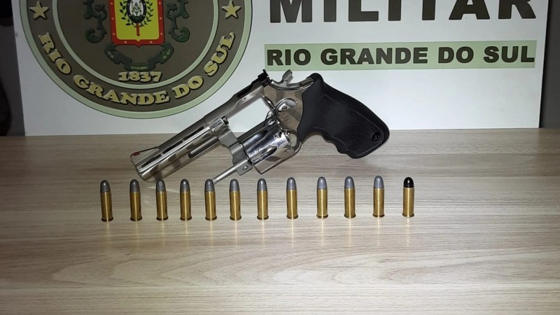 Comando Rodoviário prende homem por porte ilegal de arma de fogo em Encruzilhada do Sul