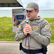 comandante do 25º BPM fazendo uso da palavra