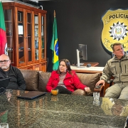 Reunião de policiais na sede da Polícia Civil