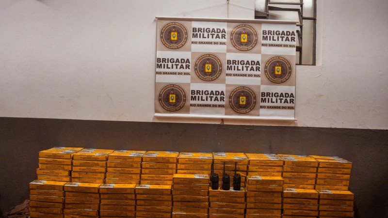 apreen&ccedil;&atilde;o de cigarros de origem estrangeira